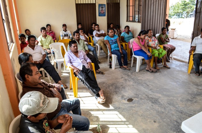 03-proceso-comunitario-radio-zapata.jpg