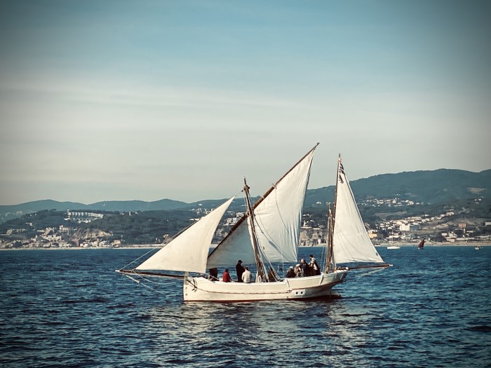 ¡Seguimos adelante! ¡A toda vela!